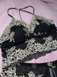 It’s a Date Lingerie Set