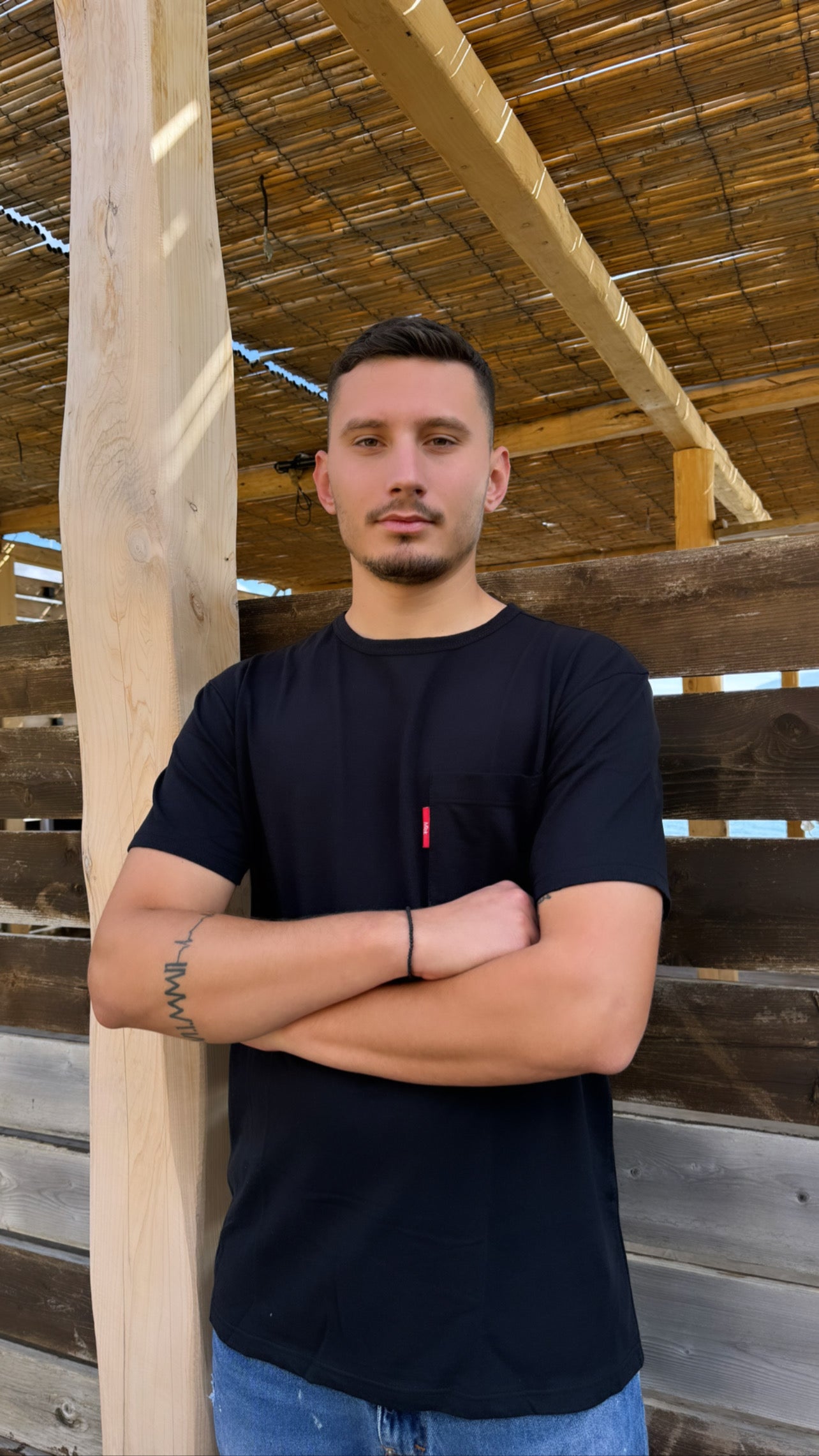 T-shirt Black Mek