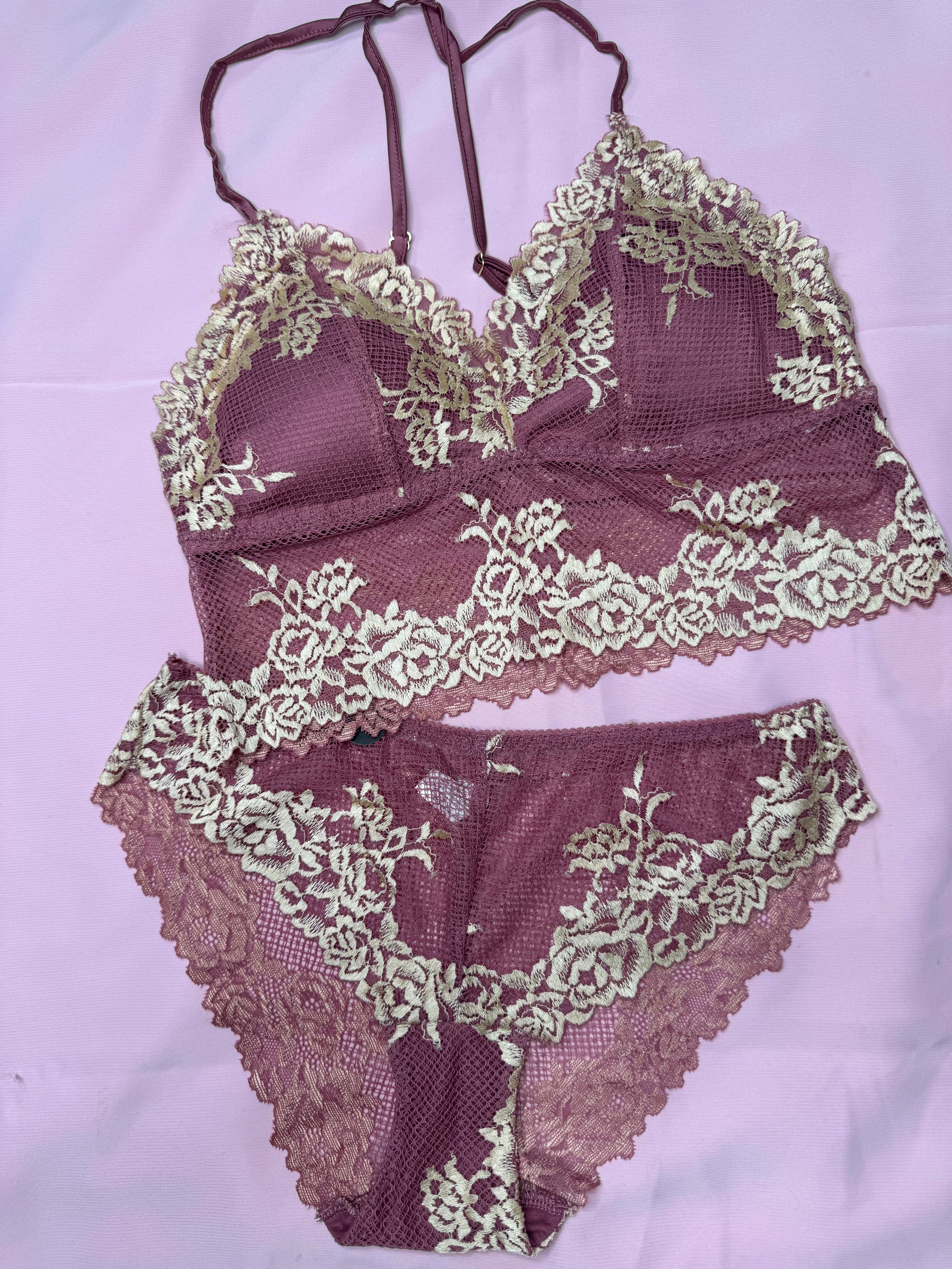 It’s a Date Lingerie Set