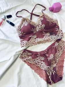 It’s a Date Lingerie Set